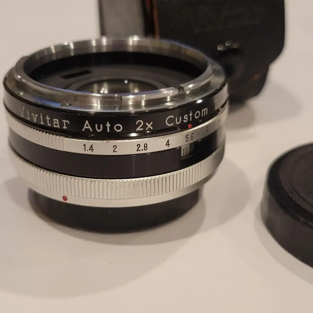 Vintage Vivitar Auto 2X Custom Tele-Converter SLR Lens Adapter Black Case